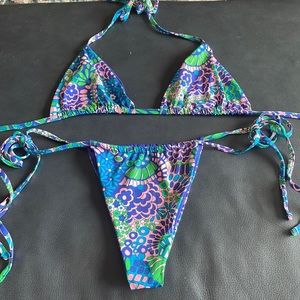 Frankie’s bikinis set